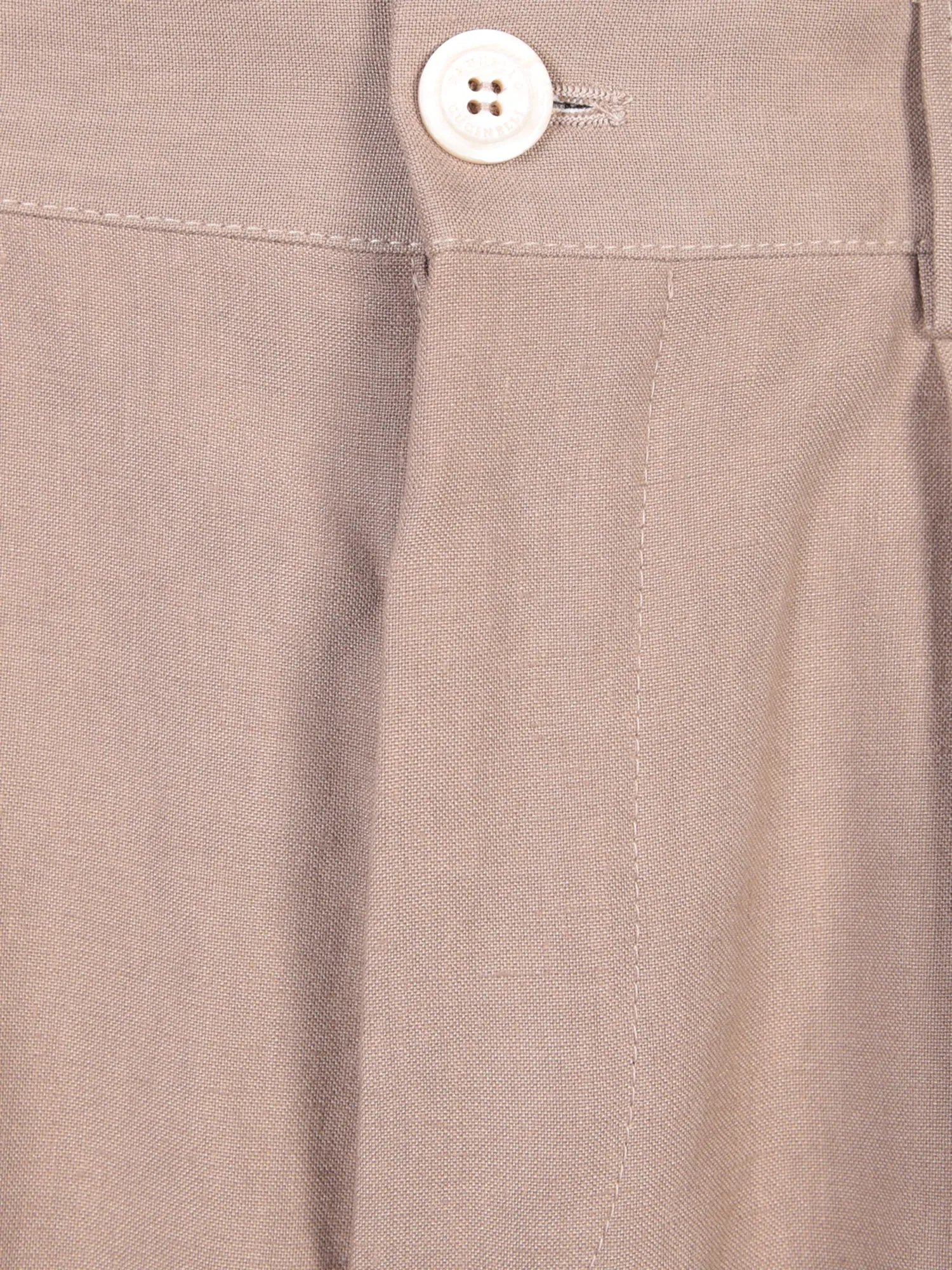 2 pences beige bermuda shorts