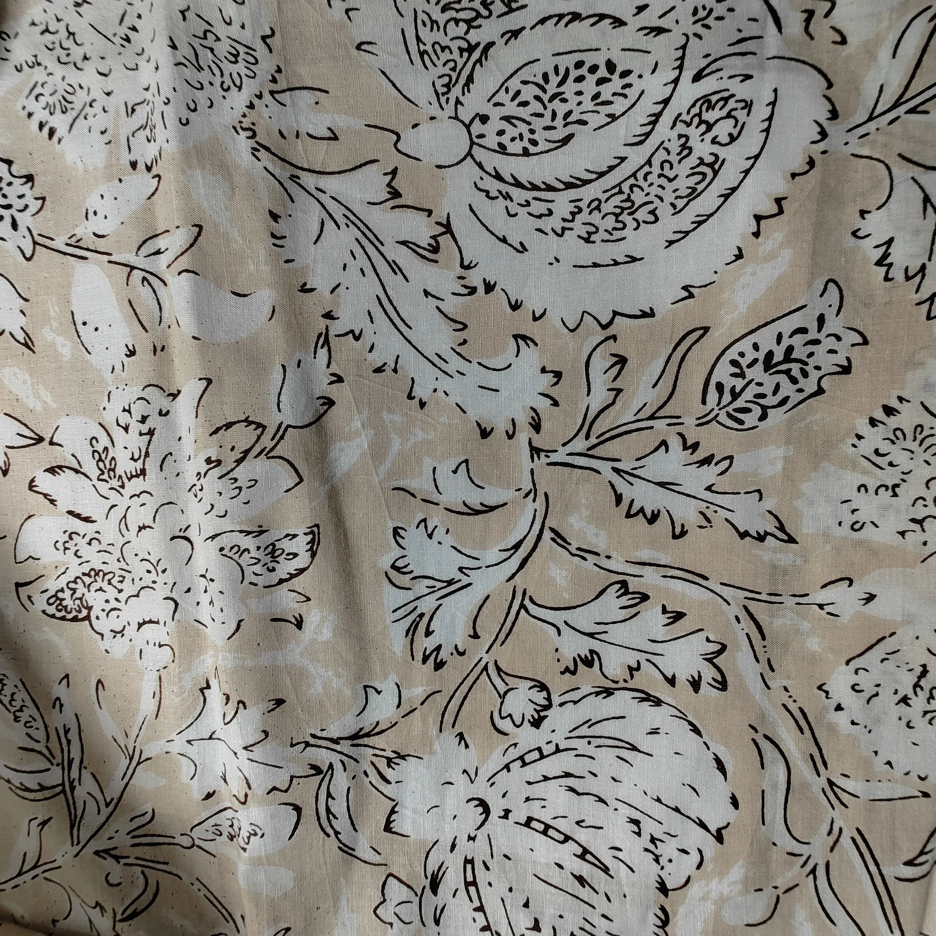 Soft beige floral cotton cambric width 44 inches Fabric per meter